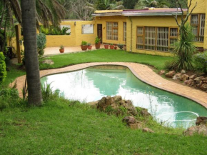 Phomolong Guest House, WestGate, Roodeporte